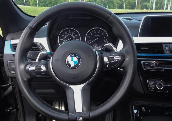 BMW X1 cena 88500 przebieg: 88500, rok produkcji 2017 z Warszawa małe 211